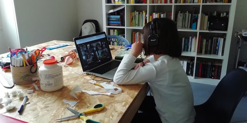 La scuola a casa con i media digitali: insegnare e apprendere.